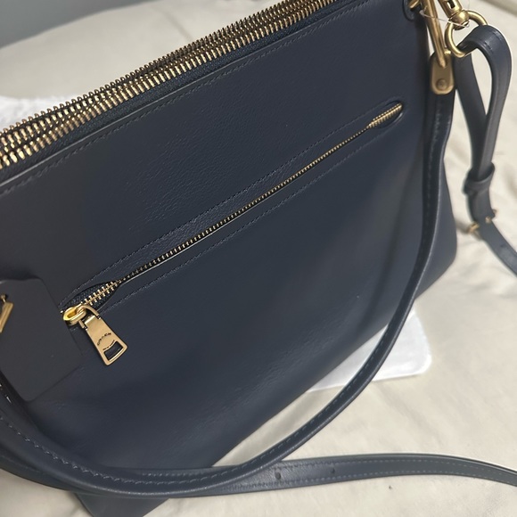 Coach handbag with dust bag. Authentic. New With tags. - Picture 3 of 9